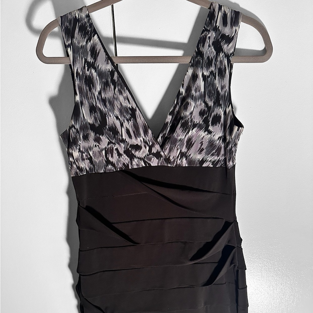 Women’s Size 10 Sleeveless Party Dress